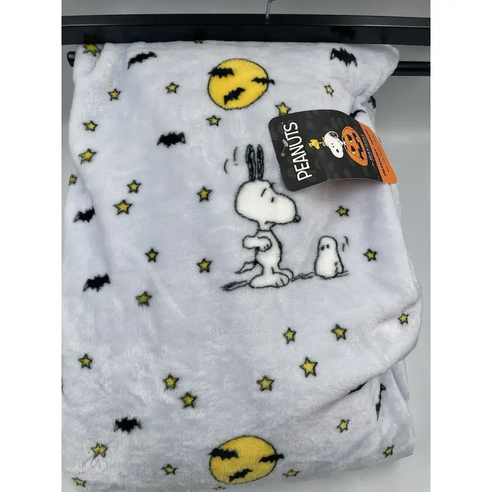 Peanuts Snoopy Halloween Ghosts & Bats Throw Blanket 60x70 NWT